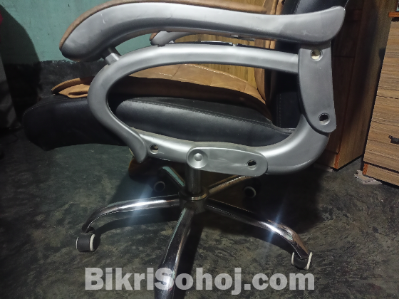 চেয়ার